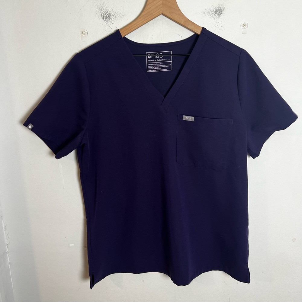 FIGS- Catarina One-Pocket Scrub Top Medical Doctor Nurse Purple - Picture 2 of 6